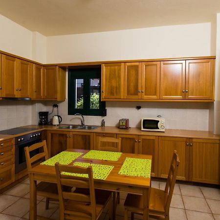 Villa Eleni Asproulianoi ภายนอก รูปภาพ