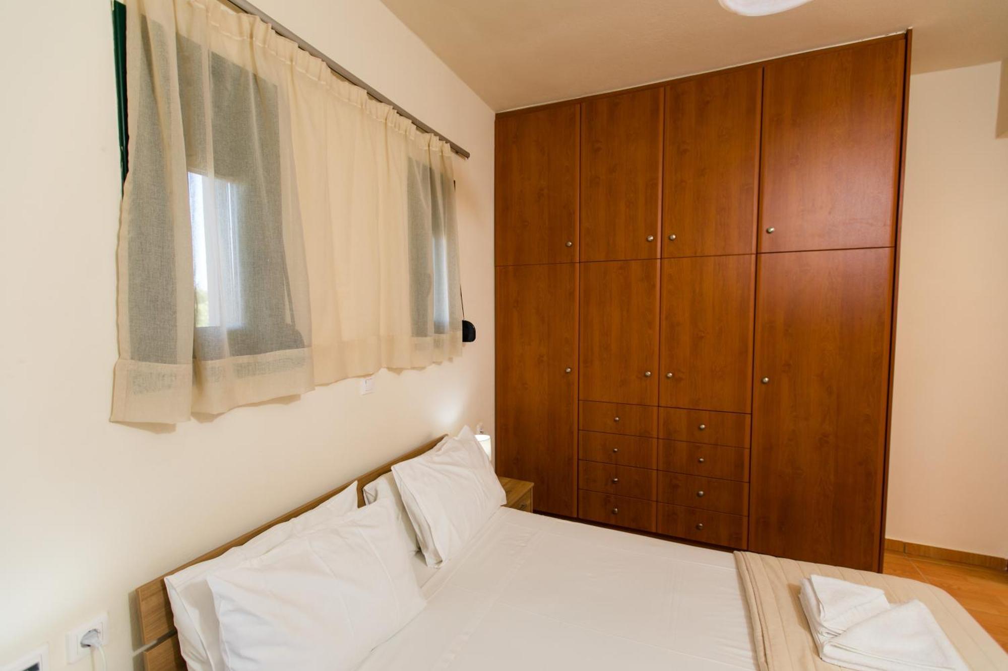 Villa Eleni Asproulianoi ภายนอก รูปภาพ