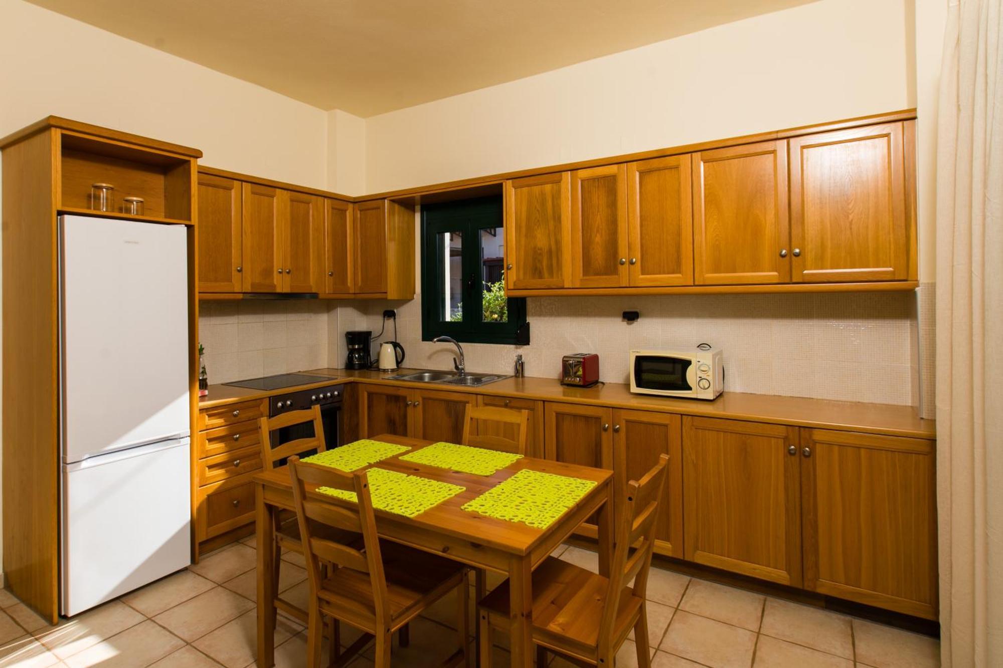 Villa Eleni Asproulianoi ภายนอก รูปภาพ