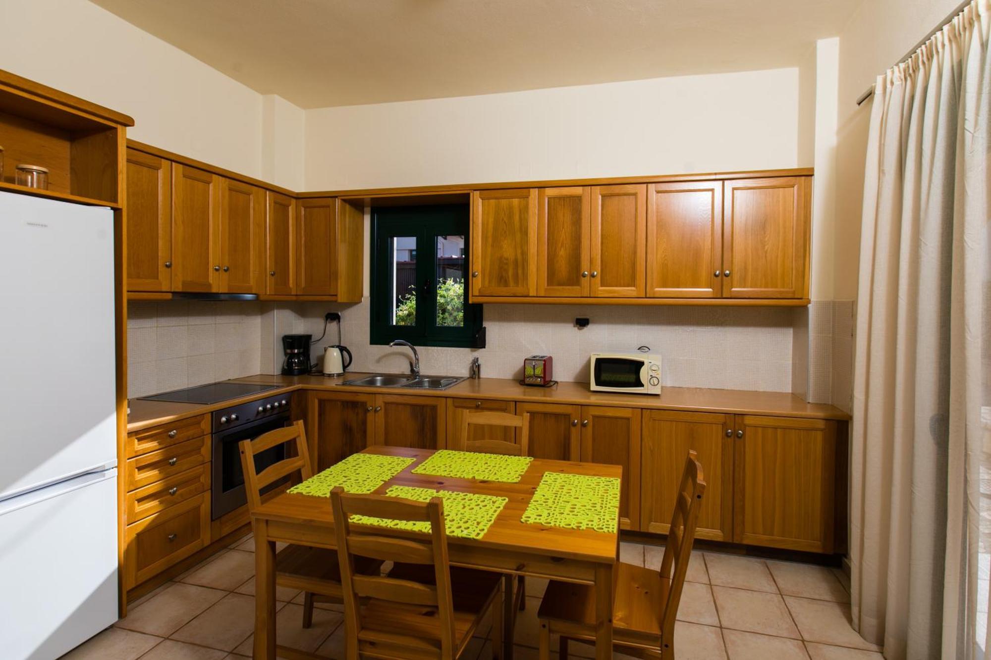 Villa Eleni Asproulianoi ภายนอก รูปภาพ