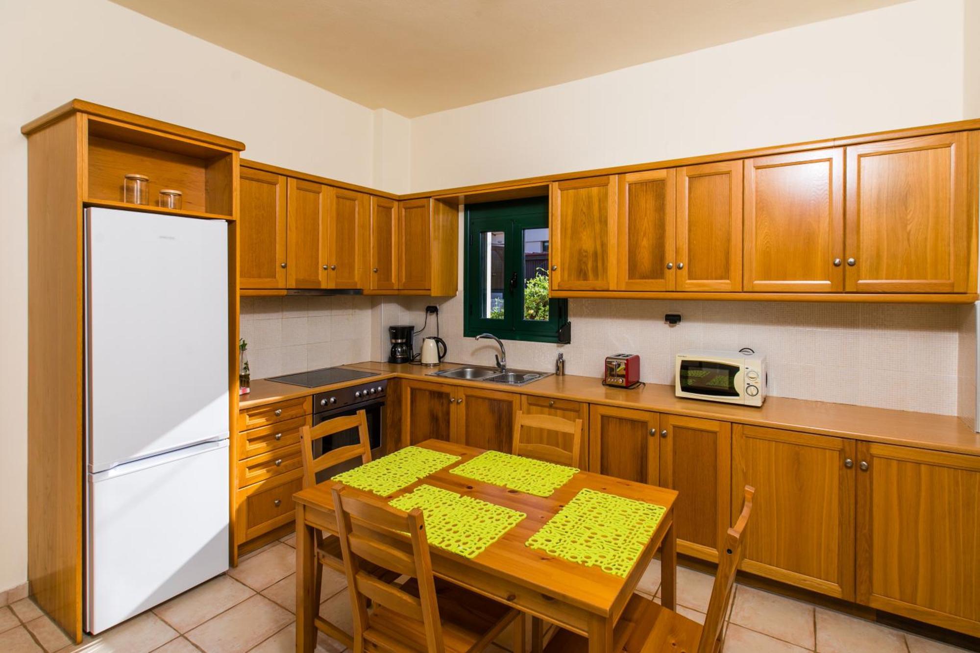 Villa Eleni Asproulianoi ภายนอก รูปภาพ
