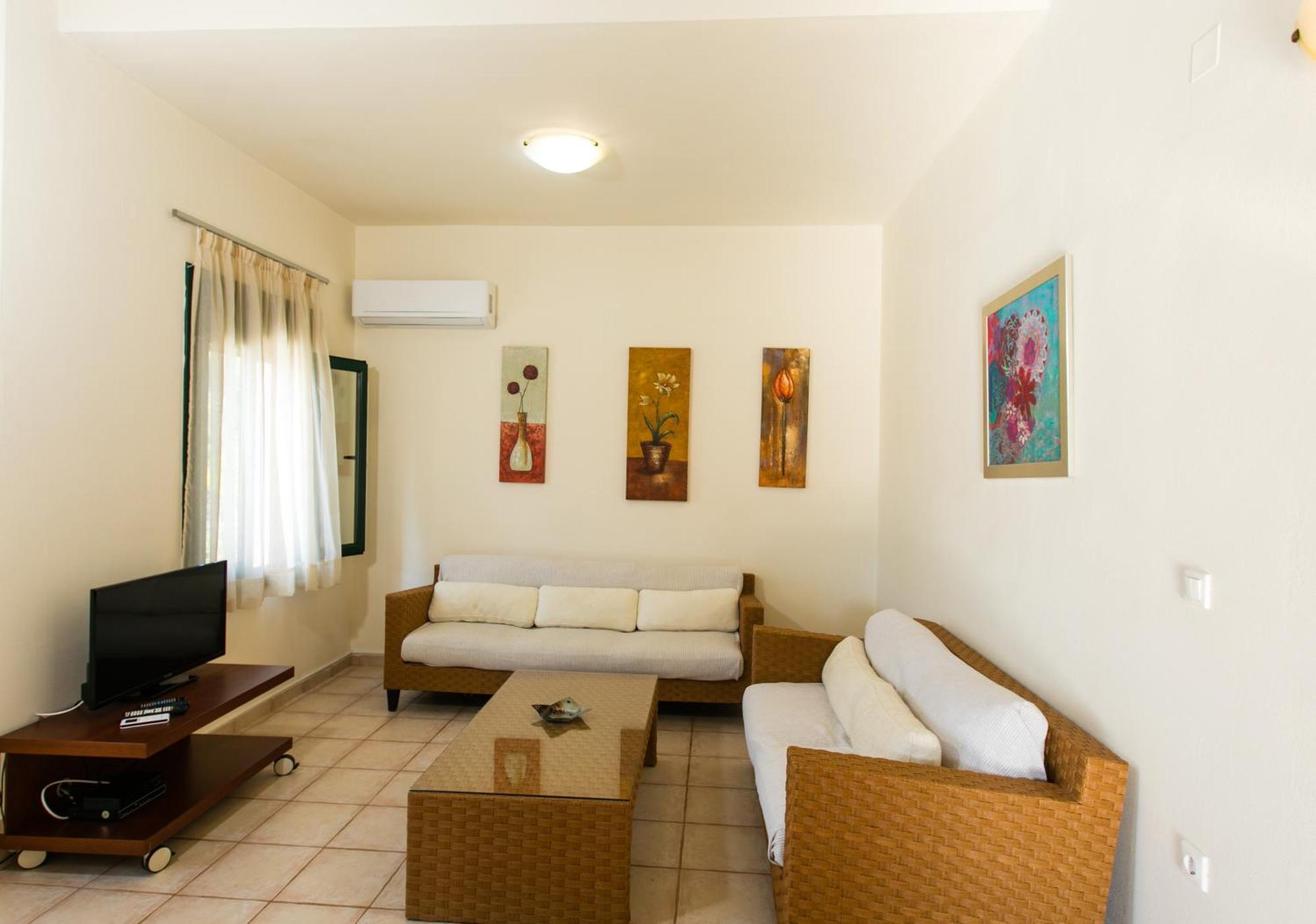 Villa Eleni Asproulianoi ภายนอก รูปภาพ