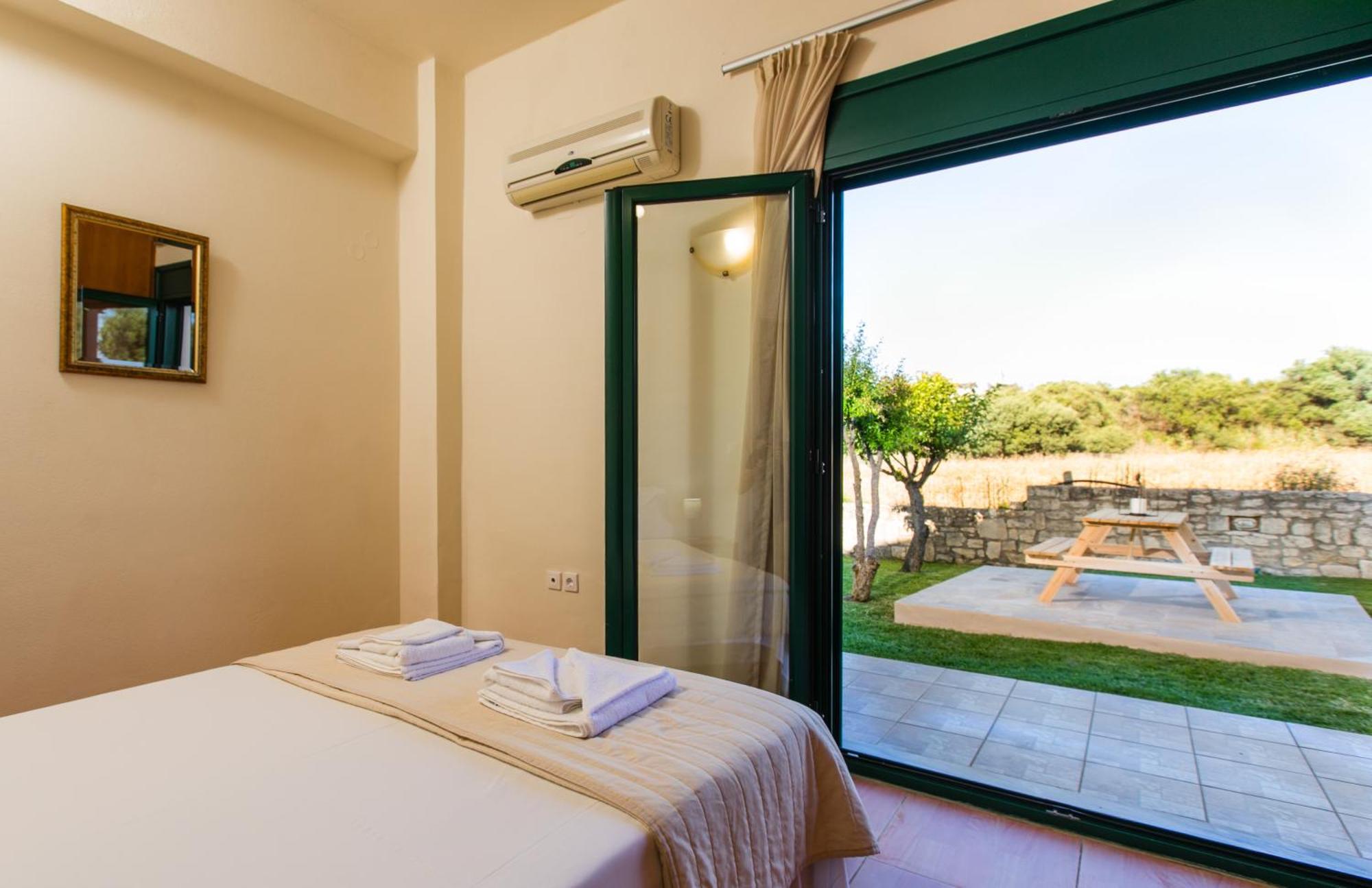 Villa Eleni Asproulianoi ภายนอก รูปภาพ