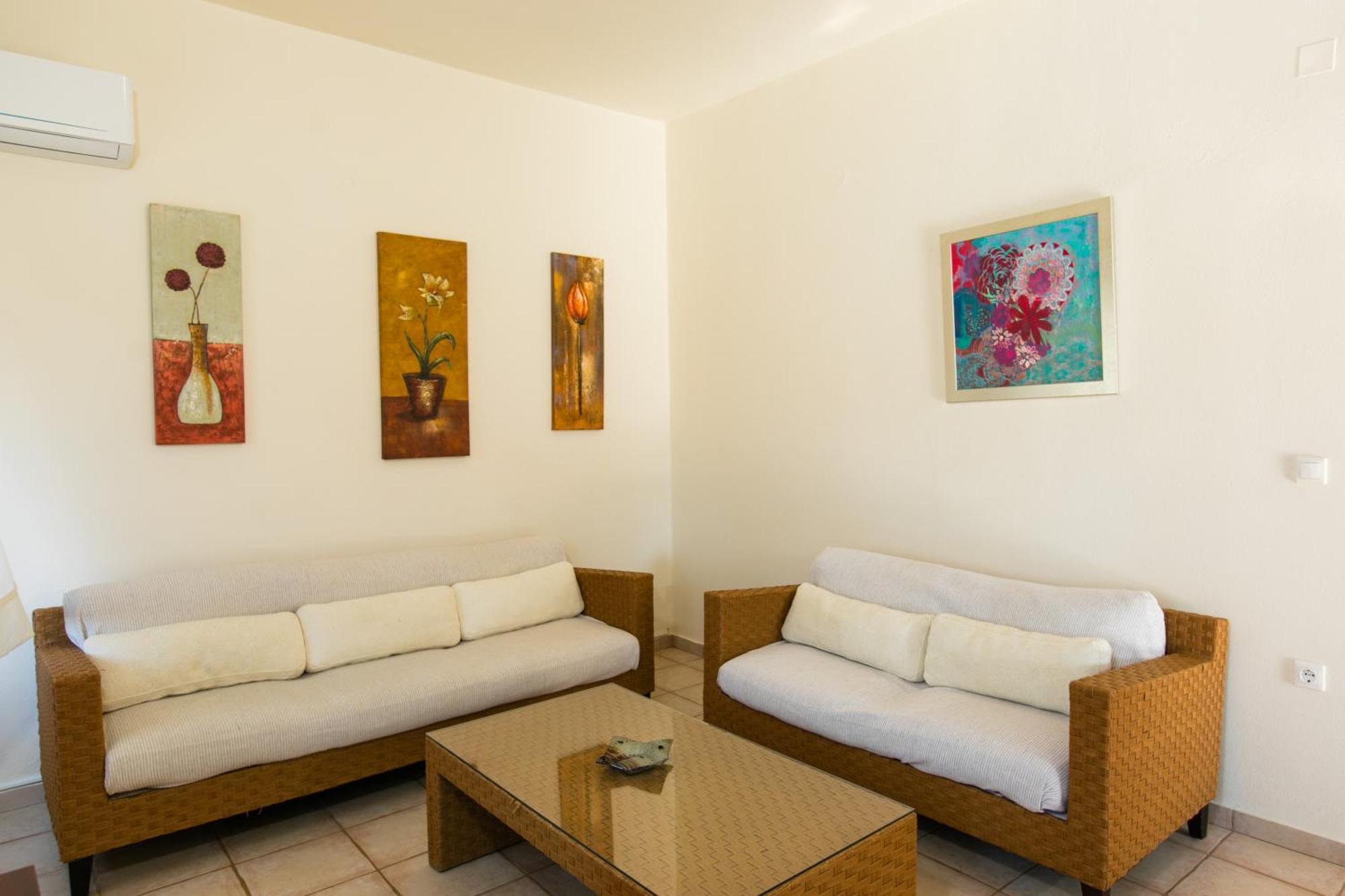 Villa Eleni Asproulianoi ภายนอก รูปภาพ