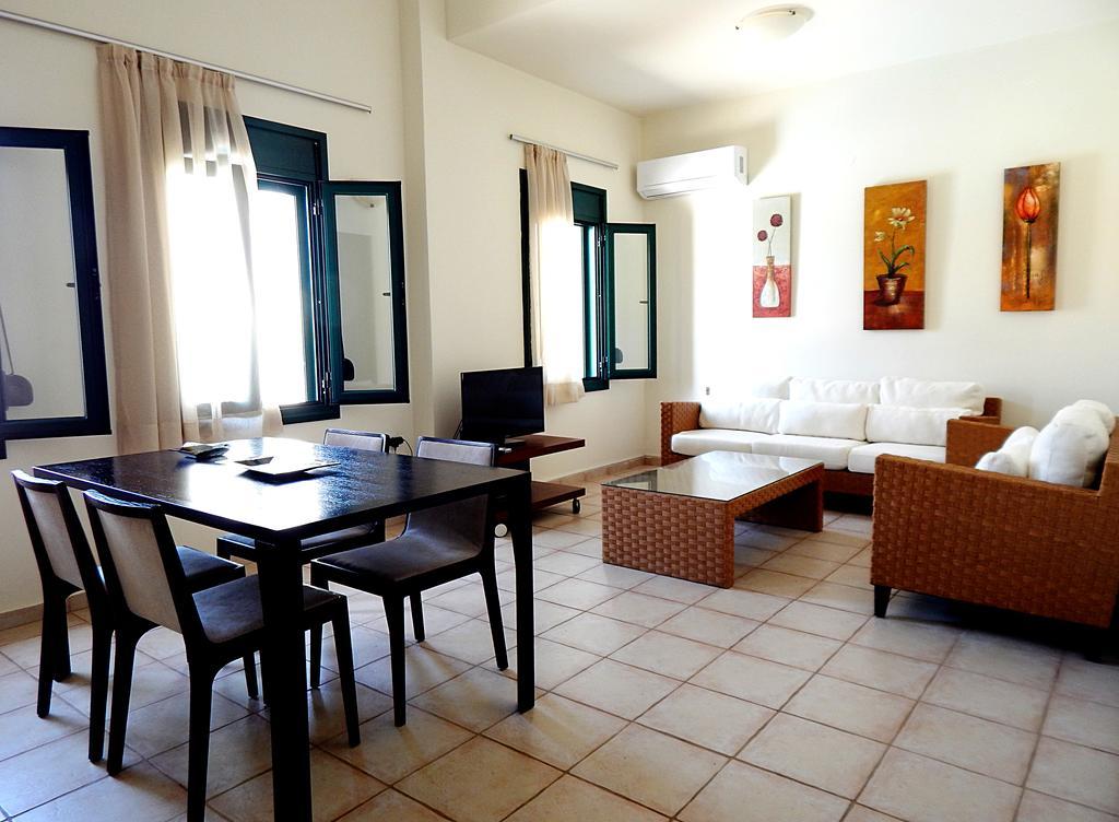 Villa Eleni Asproulianoi ภายนอก รูปภาพ