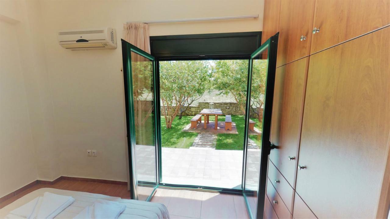 Villa Eleni Asproulianoi ภายนอก รูปภาพ