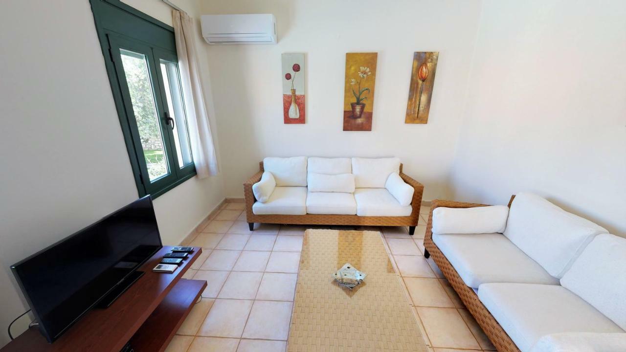 Villa Eleni Asproulianoi ภายนอก รูปภาพ
