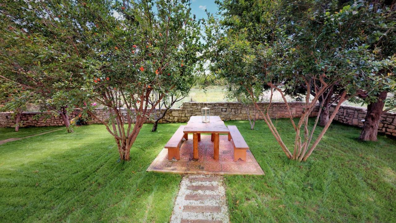 Villa Eleni Asproulianoi ภายนอก รูปภาพ