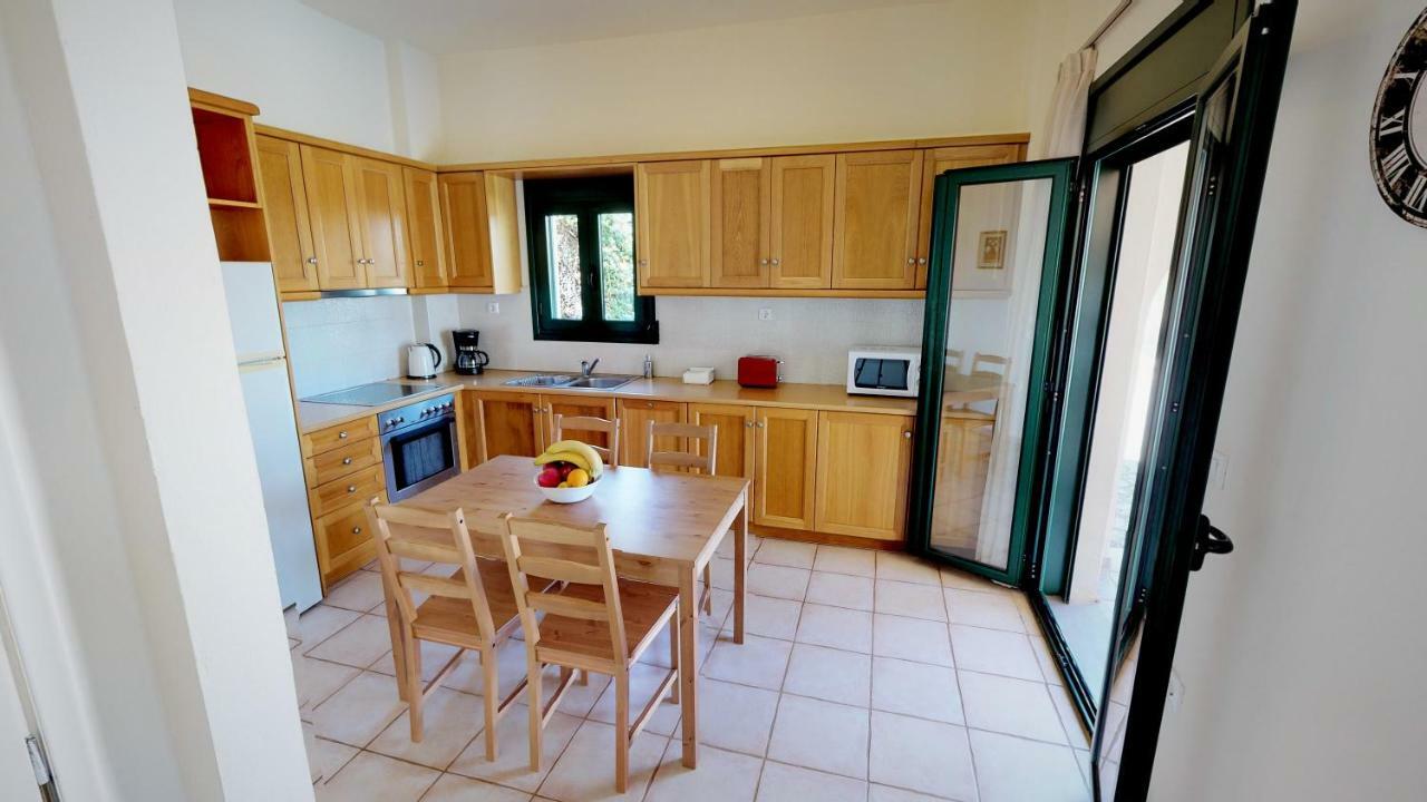 Villa Eleni Asproulianoi ภายนอก รูปภาพ