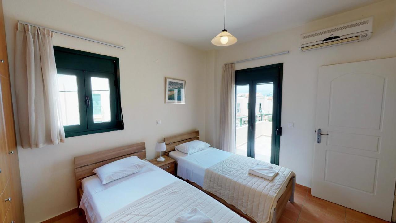 Villa Eleni Asproulianoi ภายนอก รูปภาพ